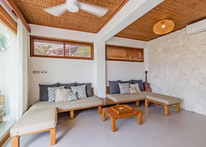 Villa Indah *